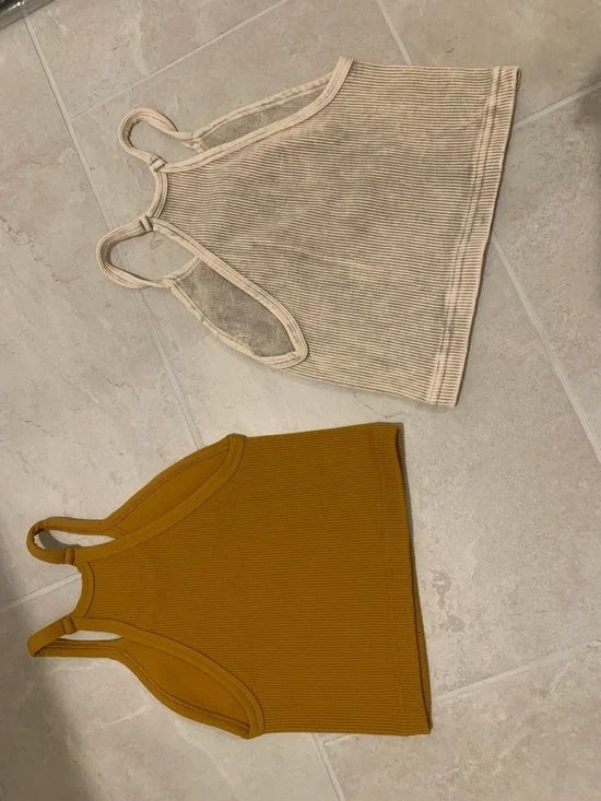 Free People Movement Happiness Runs Set of 2 Ribbed Crop Tank Tops Size XS/S - Picture 3 of 3